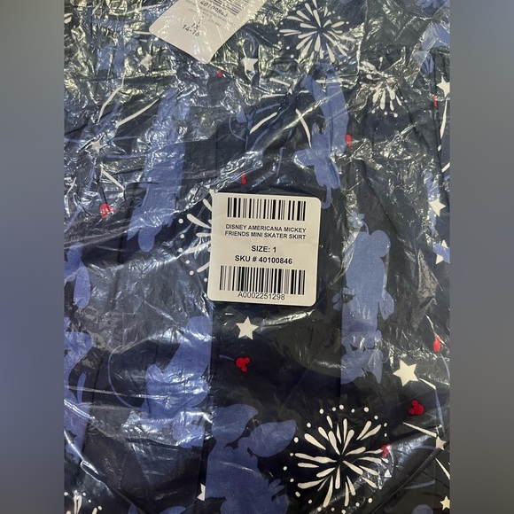 NWT-Torrid/Disney’s Mickey Mouse and friends Americana skirt size 2x 3X - Picture 5 of 6